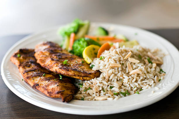 Arroz de Frango e Vegetais: Sabor e Saúde!