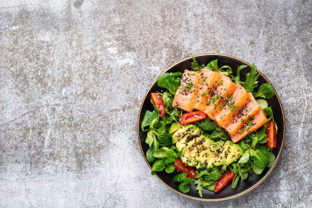 Salada Sashimi Salmão Fresca e Leve: Receita Rápida