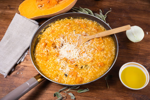 Risoto Integral com Abóbora e Frango: Sabor e Bem-estar Risoto Integral com Abóbora e Frango: Sabor e Bem-estar