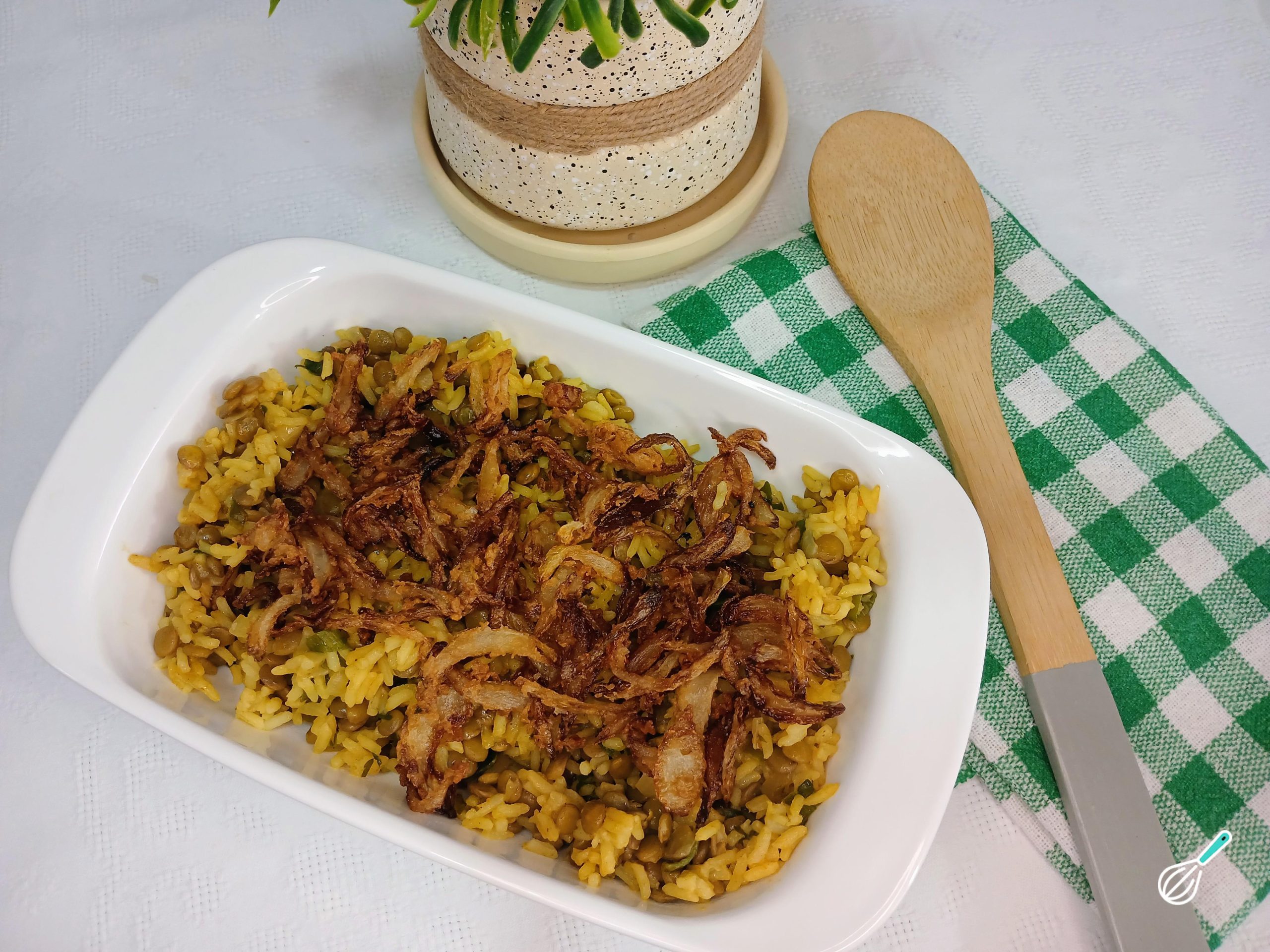 Mjadra: Arroz com Lentilha Árabe Original e Saboroso Mjadra: Arroz com Lentilha Árabe Original e Saboroso