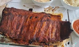 Costela de Porco BBQ: Defumada e Desmanchando