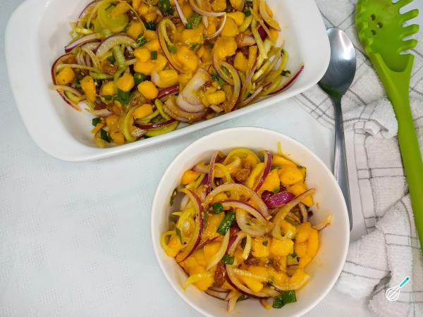 Salada refrescante manga cebola roxa sabor Salada refrescante manga cebola roxa sabor