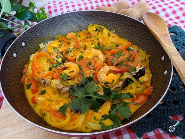 Receita de Moqueca de Pintado com Camarão Fácil e Deliciosa Receita de Moqueca de Pintado com Camarão Fácil e Deliciosa