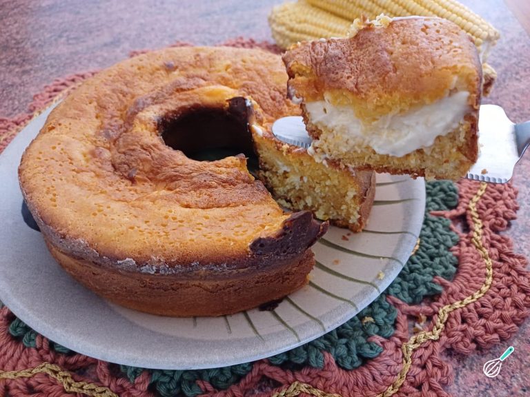 Receita de Bolo de milho com requeijão