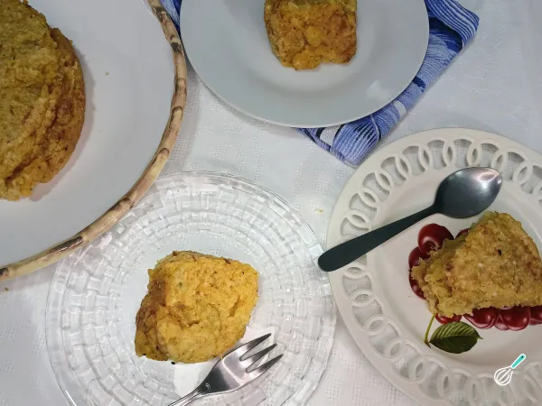 Bolo Salgado de Tapioca, Frango e Requeijão Cremoso Bolo Salgado de Tapioca, Frango e Requeijão Cremoso