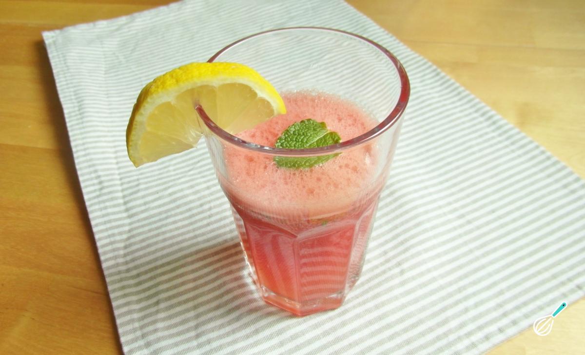 Suco de melancia com limão