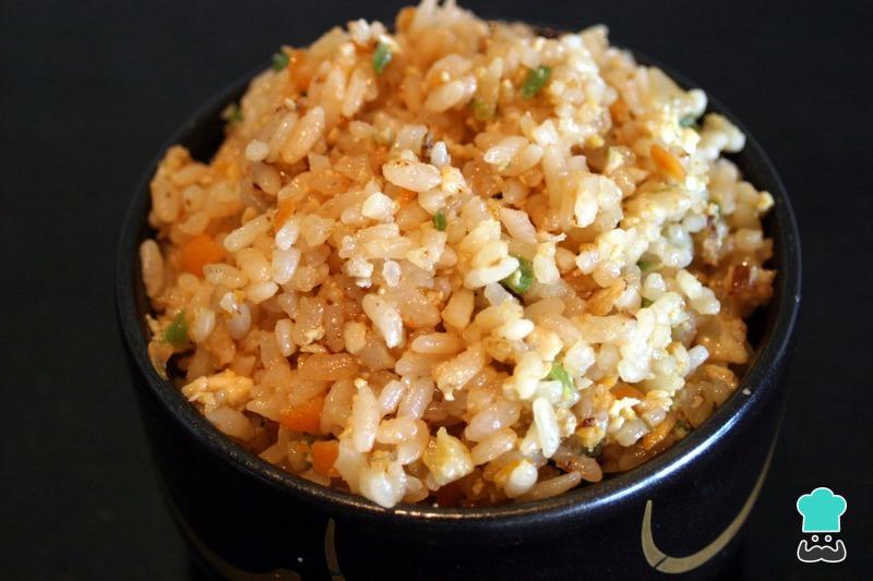 Receita de Yakimeshi com frango