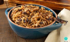 Arroz com Feijão Preto Guisado: Sabor e Cor