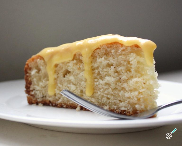 Bolo de iogurte de liquidificador super fofinho e prático