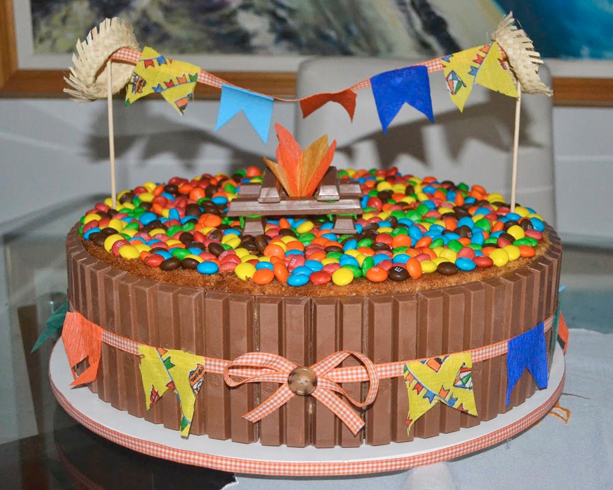 Receita de Bolo junino decorado Receita de Bolo junino decorado