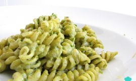 Receita de Macarrão ao molho pesto