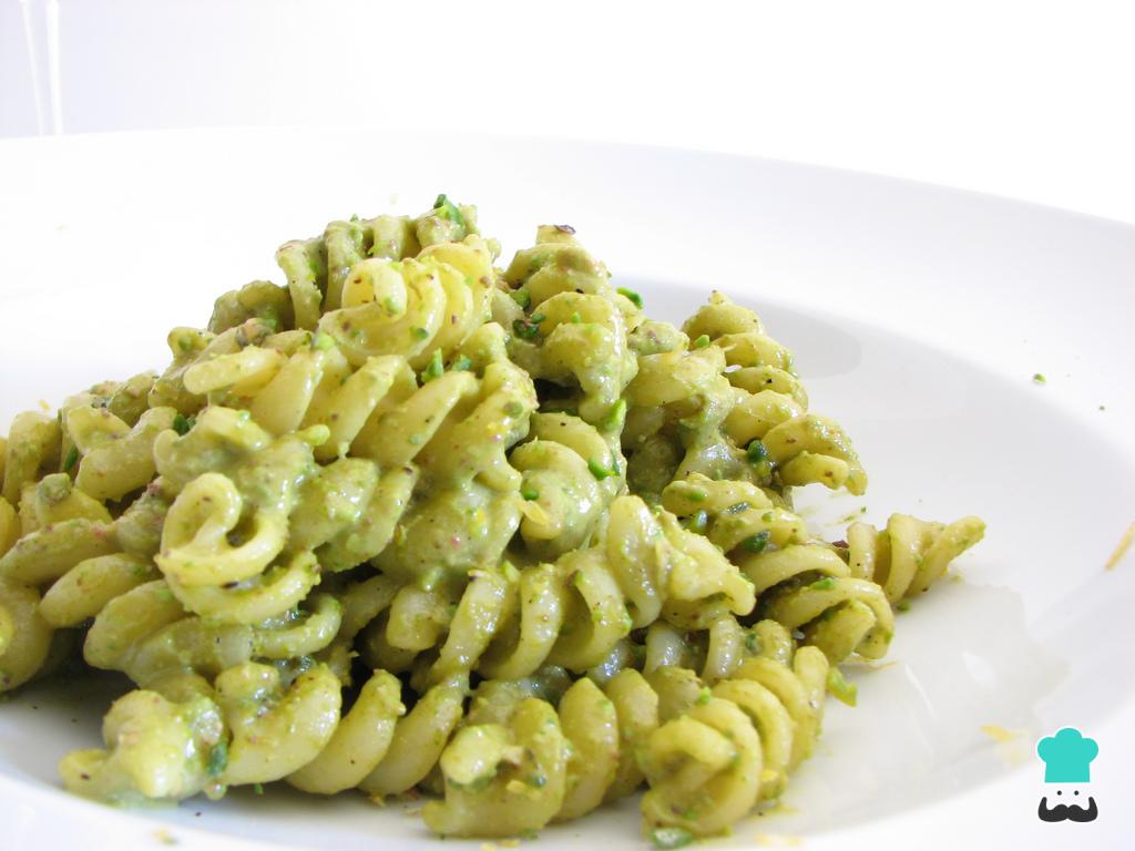 Receita de Macarrão ao molho pesto Receita de Macarrão ao molho pesto