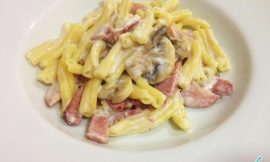Macarrão Cremoso com Bacon e Cogumelos Fácil de Fazer