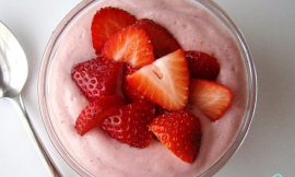 Mousse de Morango Simples: Delícia Rápida e Fácil!