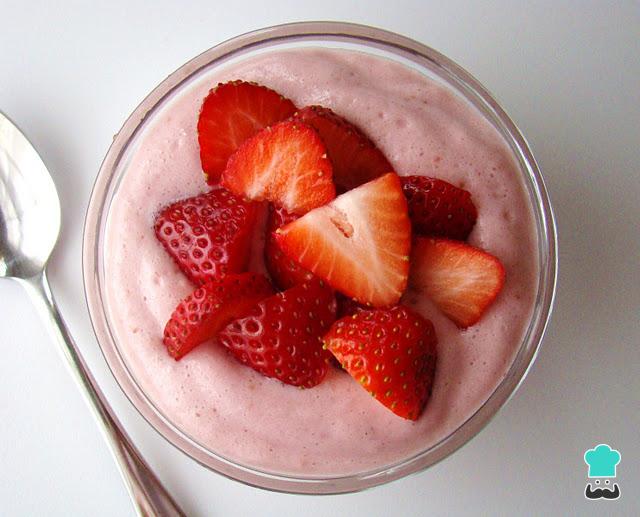 Receita de Mousse de morango simples Receita de Mousse de morango simples