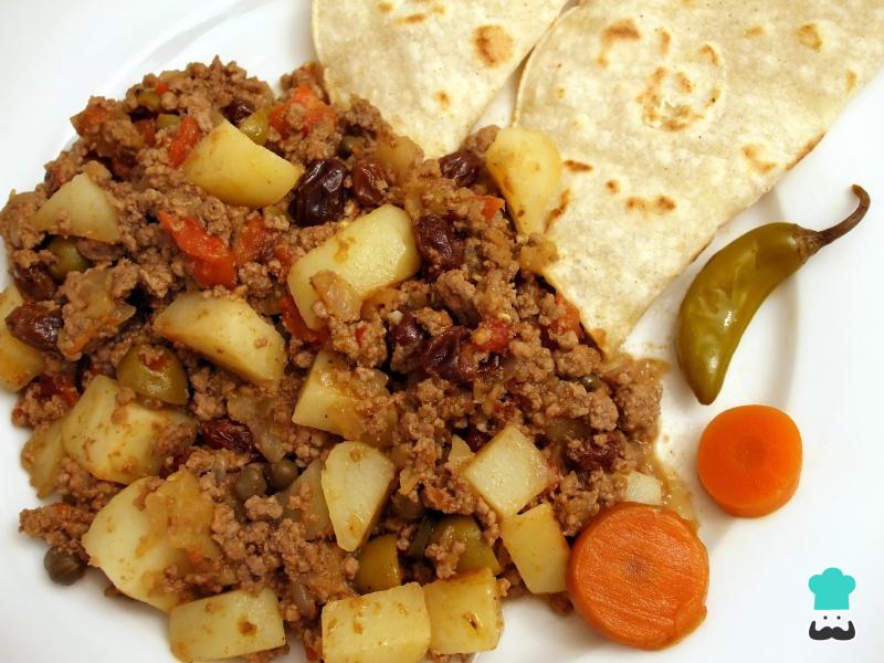 Picadinho de Carne Moída com Legumes Estilo Mexicano Picadinho de Carne Moída com Legumes Estilo Mexicano