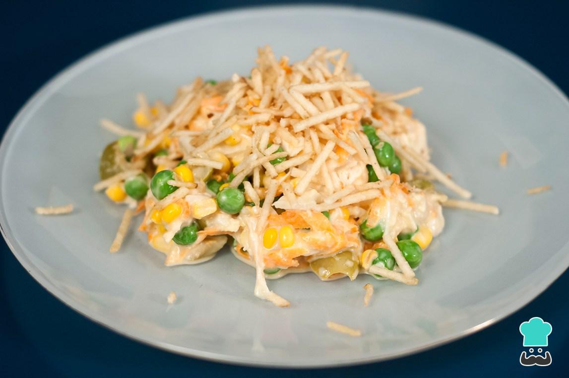 Receita de Salada de frango brasileira