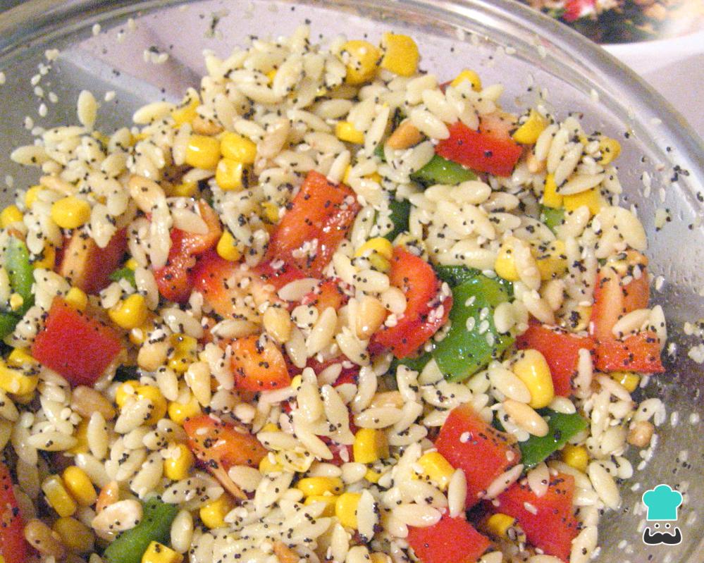 Salada de Risoni com Tomate: Receita Prática e Refrescante Salada de Risoni com Tomate: Receita Prática e Refrescante