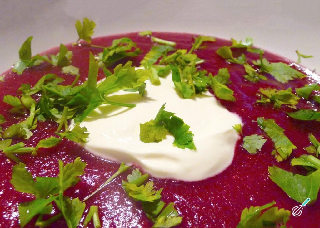 Receita de Sopa fria de beterraba
