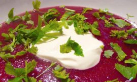 Receita de Sopa fria de beterraba