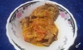 Bisteca acebolada suculenta pronta em 45 minutos