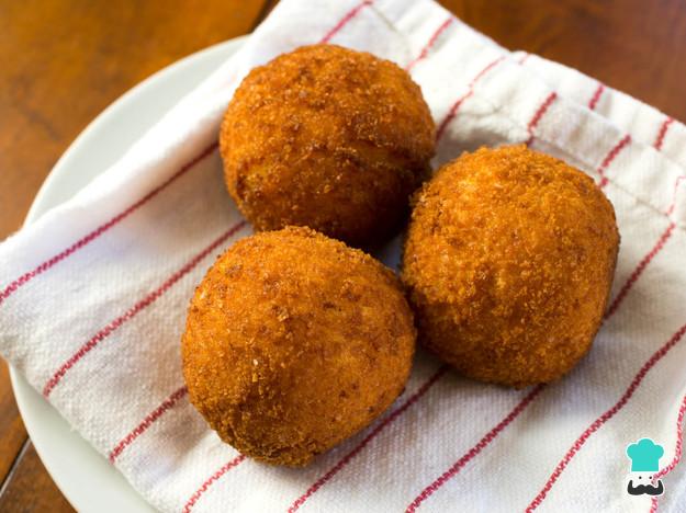 Receita de Bolinho de mortadela