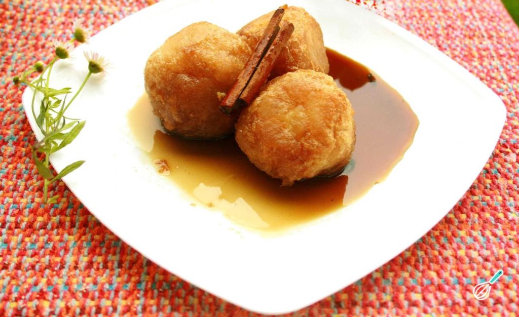 Receita de Bolinhos de mandioca com rapadura