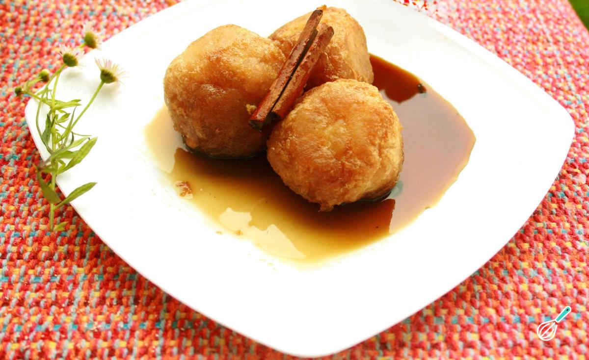 Receita de Bolinhos de mandioca com rapadura