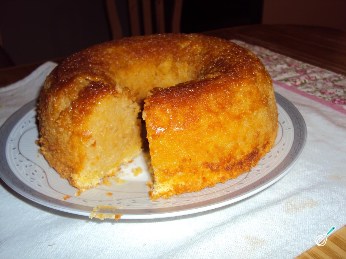 Bolo de Fubá com Coco Fofinho e Fácil Bolo de Fubá com Coco Fofinho e Fácil
