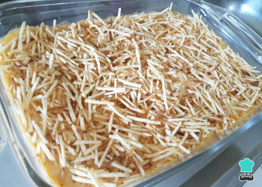 Fricassê de Frango com Creme de Leite Fácil e Cremoso Fricassê de Frango com Creme de Leite Fácil e Cremoso