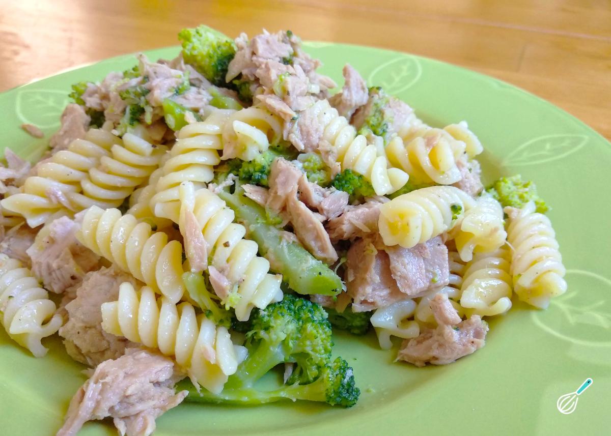 Macarrão com Atum e Brócolis: Prato Saudável em 15 Minutos