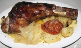Paleta de Cordeiro ao Forno com Batatas Suculentas