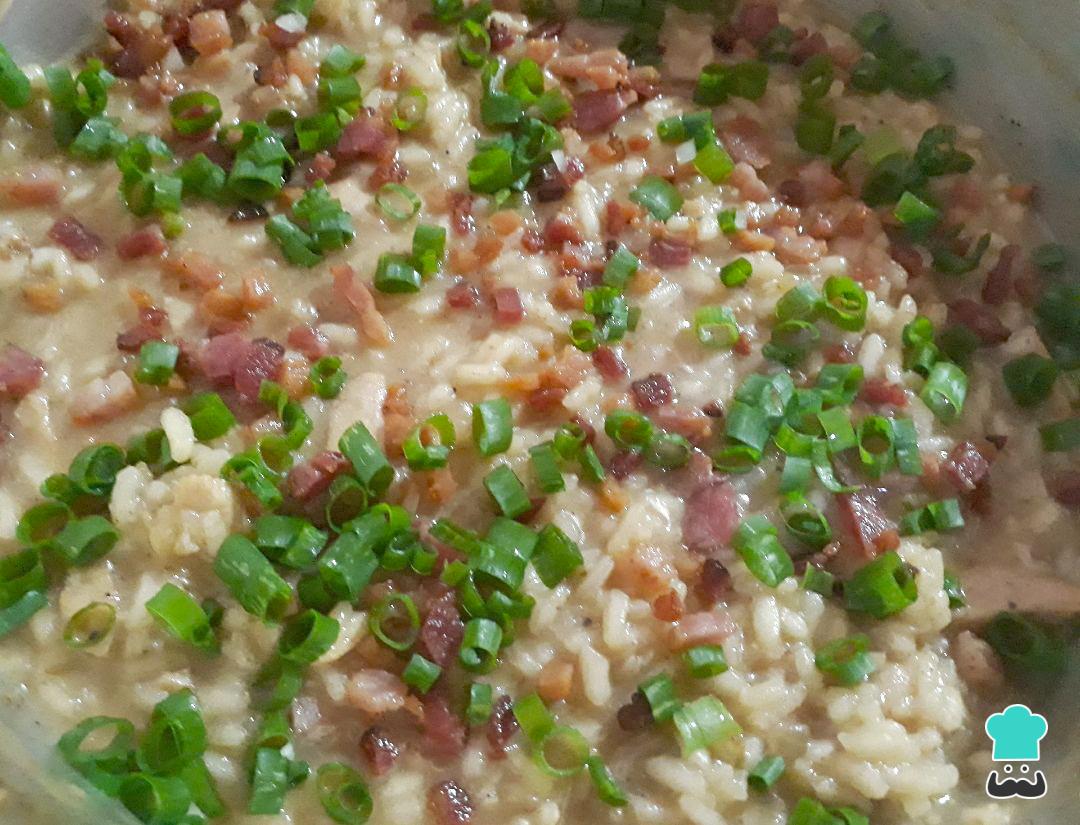 Risoto de Frango Cremoso: Receita Fácil e Irresistível Risoto de Frango Cremoso: Receita Fácil e Irresistível