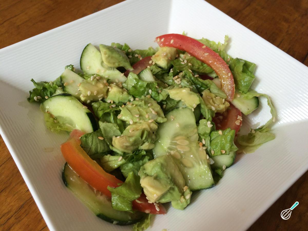 Receita de Salada Verde com Abacate Leve e Cremosa