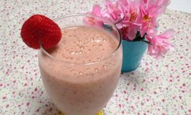 Vitamina de morango e kiwi cremosa e saudável