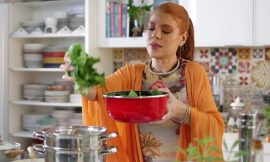 Nhoque Verde de Espinafre e Ricota com Molho Branco