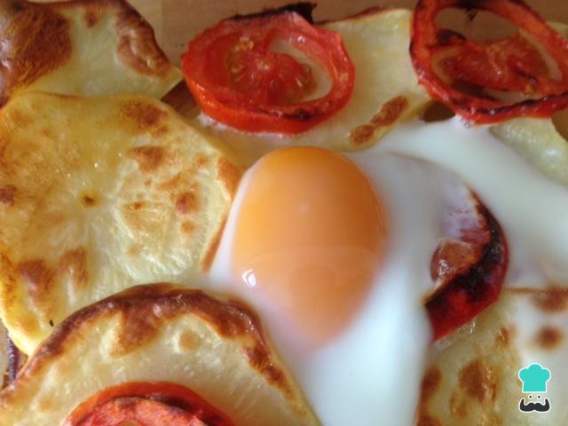Receita de Batata assada com ovo e tomate Receita de Batata assada com ovo e tomate