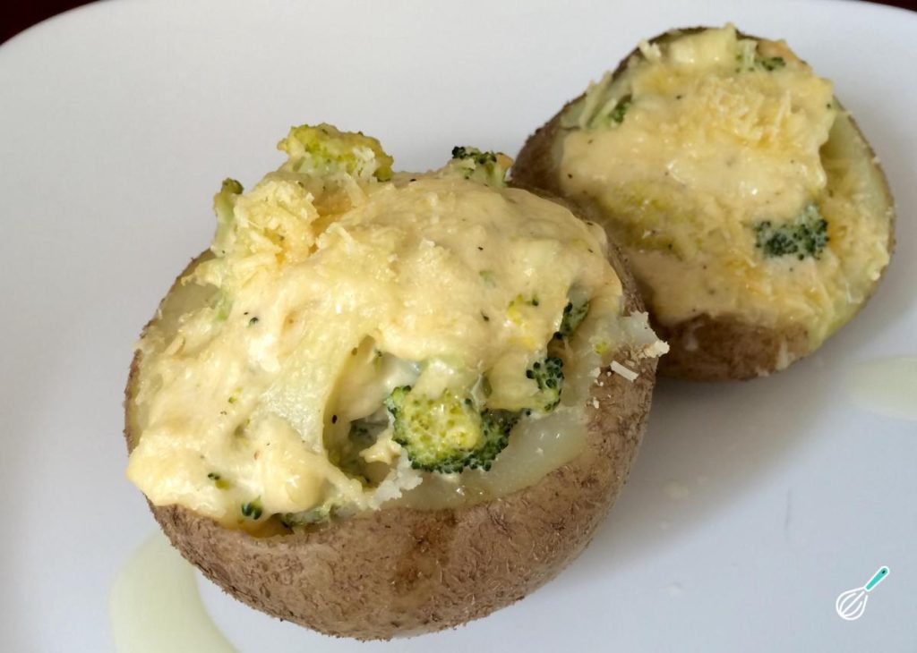 Receita de Batata recheada com brócolis e queijo Receita de Batata recheada com brócolis e queijo