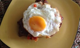 Receita de Bife a cavalo em molho