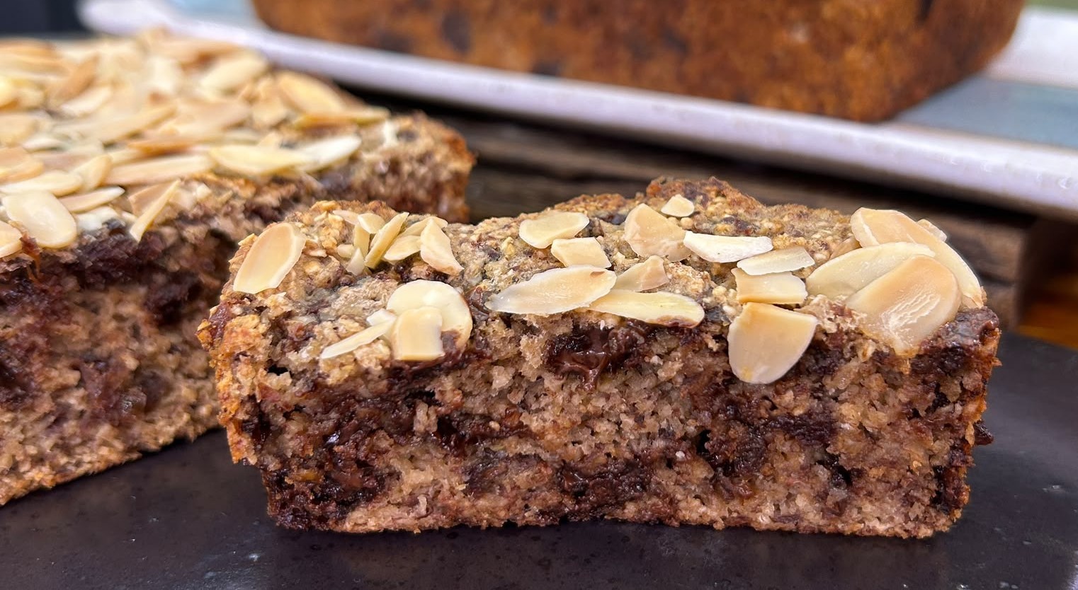 Bolo de Banana Saudável Sem Glúten e Sem Açúcar Bolo de Banana Saudável Sem Glúten e Sem Açúcar
