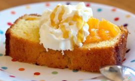 Receita de Bolo de laranja fofinho com calda