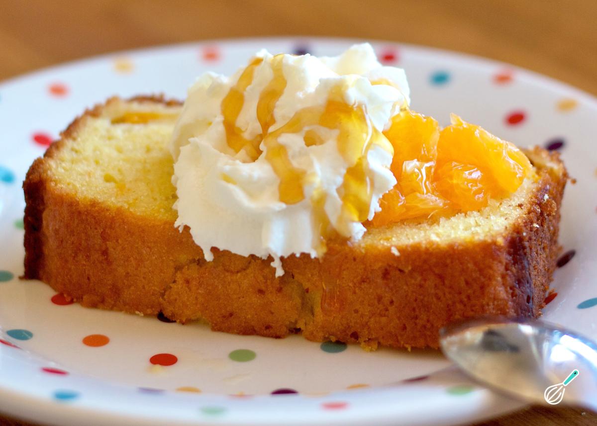Receita de Bolo de laranja fofinho com calda Receita de Bolo de laranja fofinho com calda