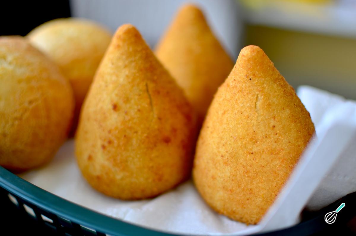 Receita de Coxinha de farinha de arroz (sem glúten) Receita de Coxinha de farinha de arroz (sem glúten)