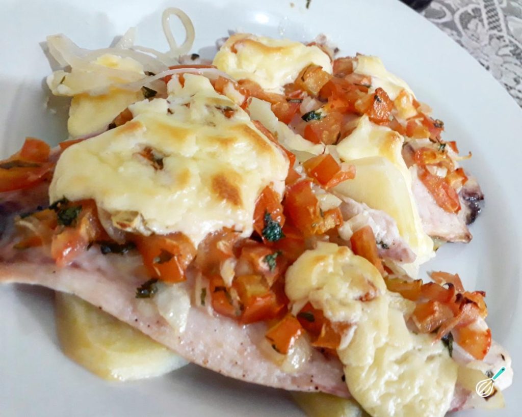 Receita de Filé de tilápia no forno com requeijão