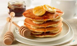 Panqueca Americana com Banana e Mel Fácil