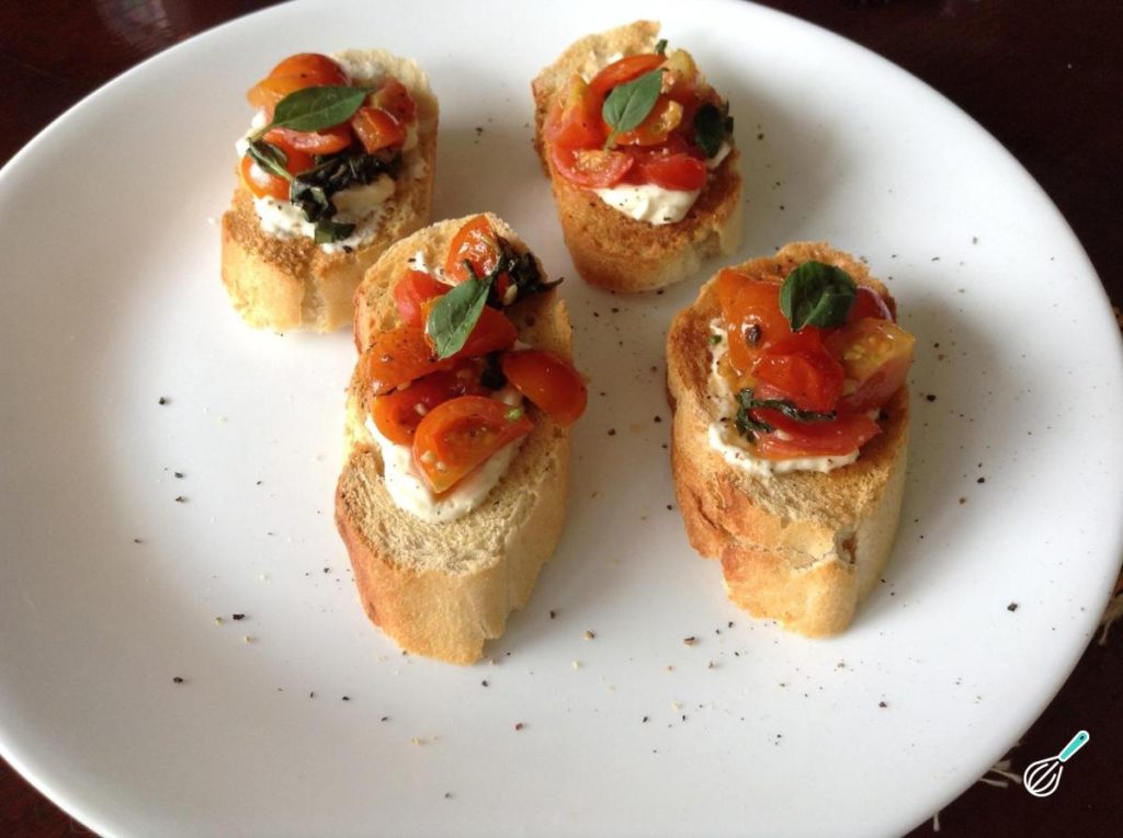 Receita de Pão torrado com queijo e tomate Receita de Pão torrado com queijo e tomate