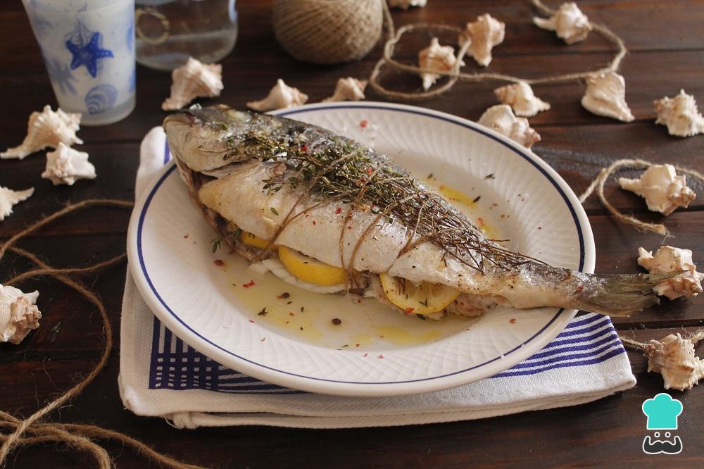 Receita de Peixe inteiro assado no forno Receita de Peixe inteiro assado no forno