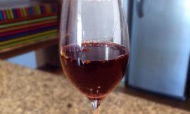 Quentão de vinho e cachaça