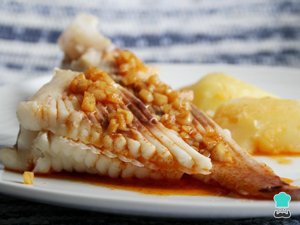 Receita de Raia com molho de pitau Receita de Raia com molho de pitau