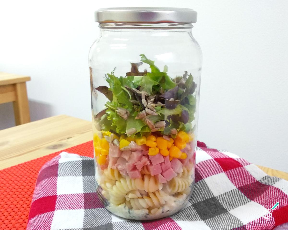 Receita de Salada de macarrão no pote Receita de Salada de macarrão no pote